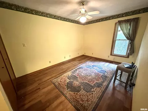1661 Gladys Ln, Centralia, IL 62801 photo 8