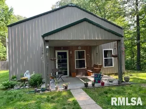 3748 Stewart Ln, Marion, IL 62959