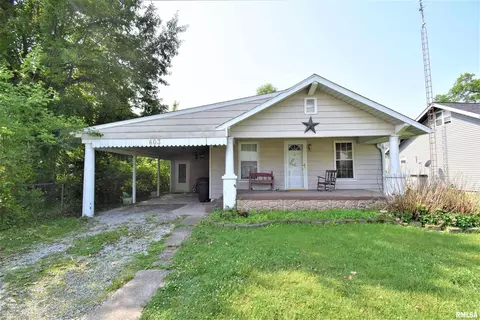 603 Green St, Woodlawn, IL 62898