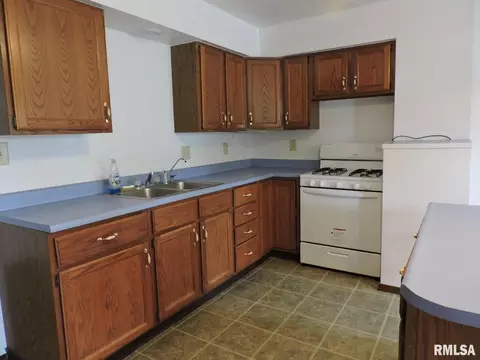 902 N Sparta St, Steeleville, IL 62288 photo 6