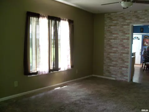 1516 W Maple St, Herrin, IL 62948 photo 7