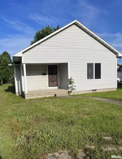 405 N Adams St, West Frankfort, IL 62896