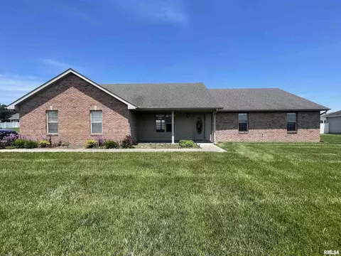 1100 Horizon St, Marion, IL 62959