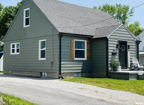 206 Grand Ave, Anna, IL 62906