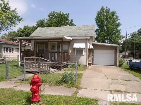 315 E Lindell St, West Frankfort, IL 62896