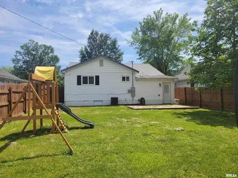 205 W Herrin St, Herrin, IL 62948 photo 29