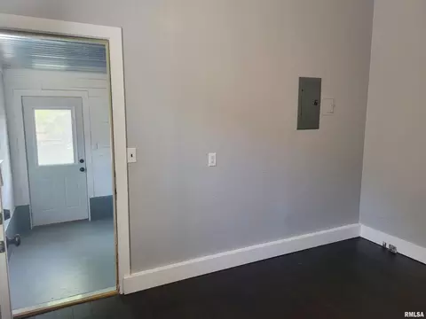 205 W Herrin St, Herrin, IL 62948 photo 23