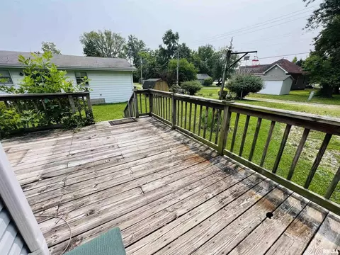 331 E Boone St, Salem, IL 62881 photo 18