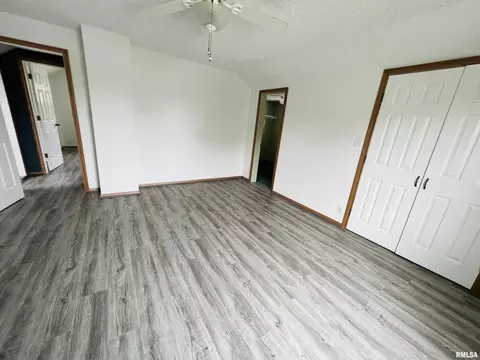331 E Boone St, Salem, IL 62881 photo 13
