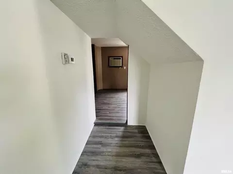 331 E Boone St, Salem, IL 62881 photo 8