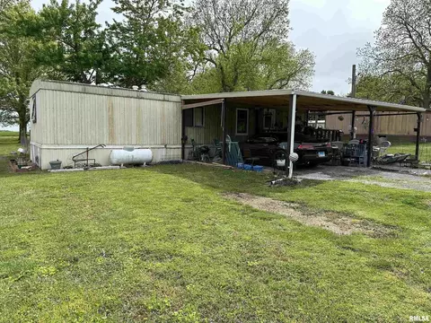 510 E Pine St, Coulterville, IL 62237