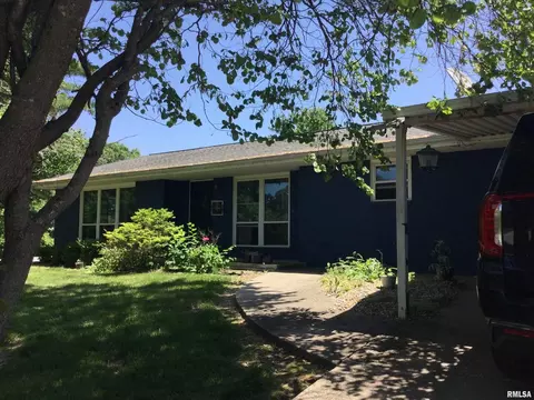 100 Swan Ave, Anna, IL 62906 photo 3