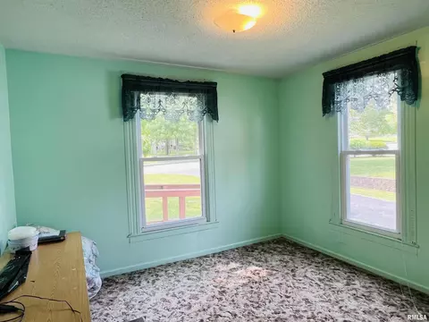 602 N Main St, Anna, IL 62906 photo 17