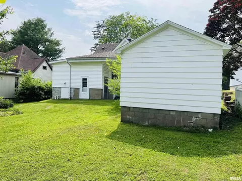 602 N Main St, Anna, IL 62906 photo 8