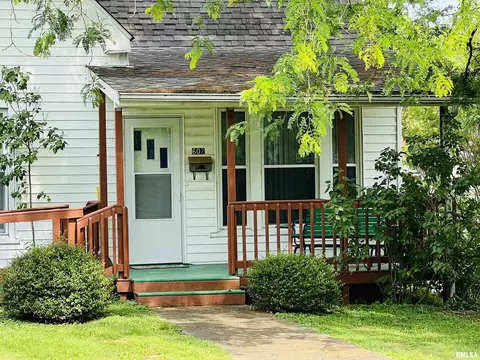 602 N Main St, Anna, IL 62906 photo 2