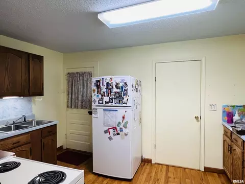 602 N Main St, Anna, IL 62906 photo 14