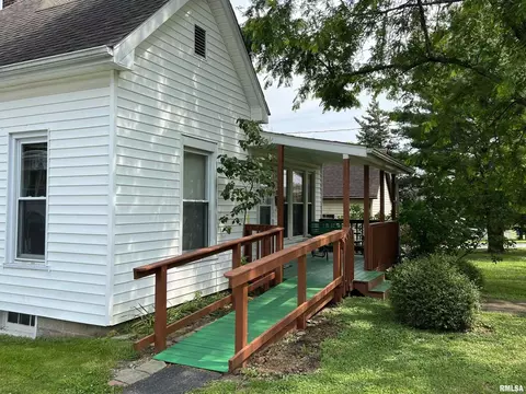 602 N Main St, Anna, IL 62906 photo 3