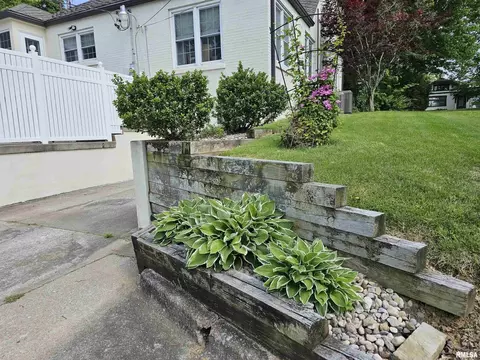 407 S Main St, Anna, IL 62906 photo 39