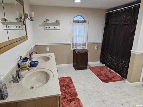 407 S Main St, Anna, IL 62906 photo 33
