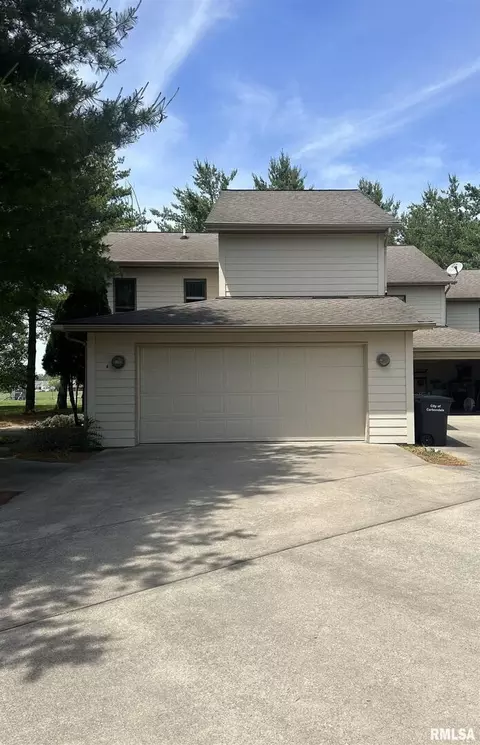 545 Beadle Dr, Carbondale, IL 62901