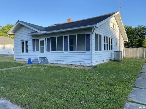 2141 Clarke St, Murphysboro, IL 62966