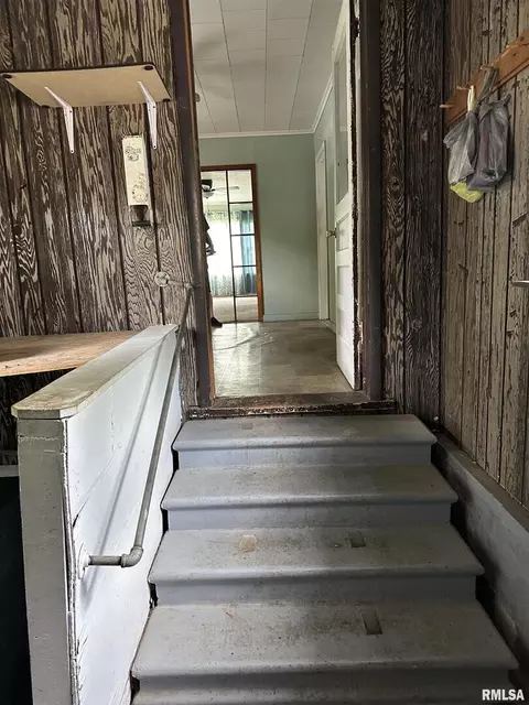 802 E Washington St, Christopher, IL 62822 photo 17