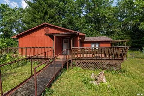 1500 N 17th St, Mount Vernon, IL 62864