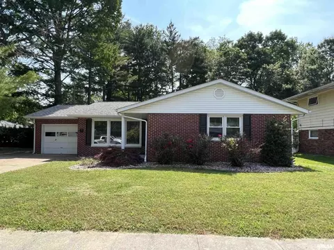 205 S Hewitt St, Carbondale, IL 62901