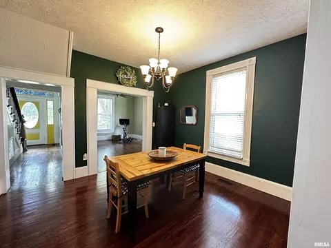208 E Ash St, Cobden, IL 62920 photo 6