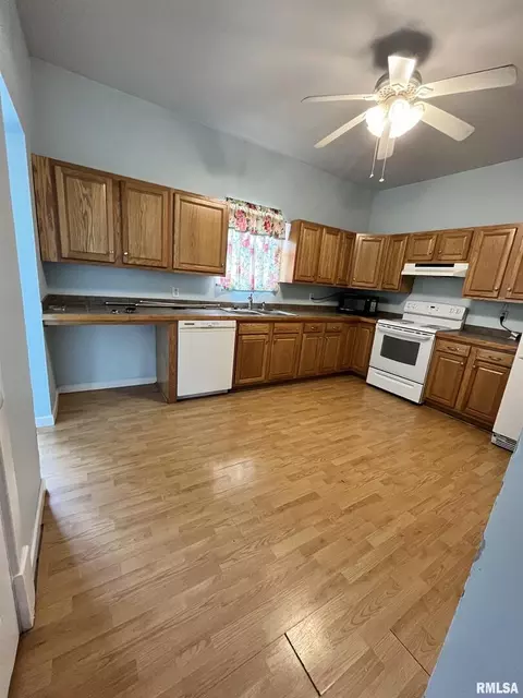 1200 E 2nd St, Centralia, IL 62801 photo 6