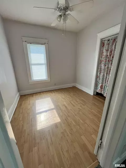 1200 E 2nd St, Centralia, IL 62801 photo 3