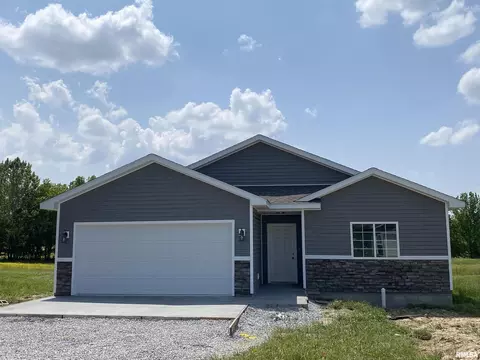 705 Savannah Ave #A, Herrin, IL 62948