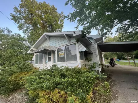 913 Illinois Ave, Murphysboro, IL 62966