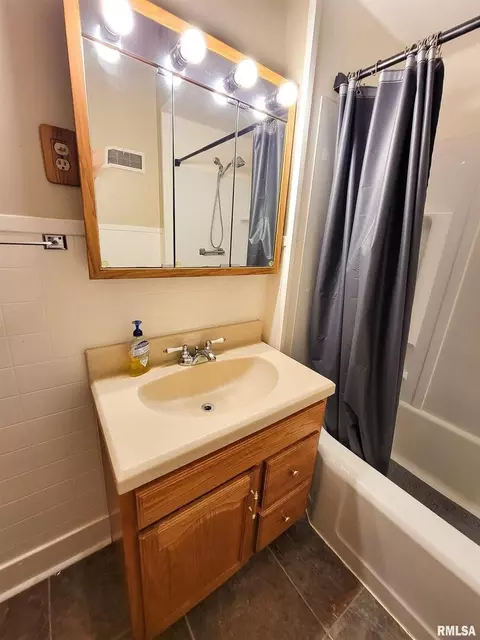 224 E 5th St, Flora, IL 62839 photo 60