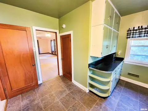 224 E 5th St, Flora, IL 62839 photo 15