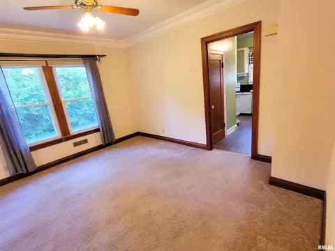 224 E 5th St, Flora, IL 62839 photo 13
