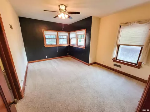 224 E 5th St, Flora, IL 62839 photo 29