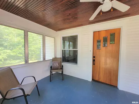 224 E 5th St, Flora, IL 62839 photo 6