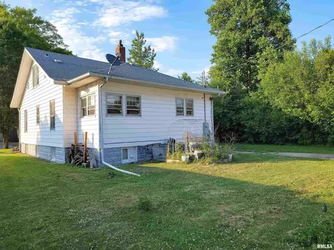 224 E 5th St, Flora, IL 62839 photo 4