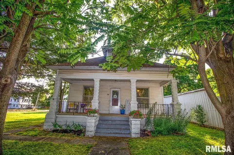 128 Wabash Ave, Centralia, IL 62801