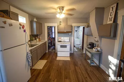128 Wabash Ave, Centralia, IL 62801 photo 8