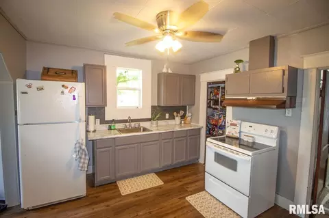 128 Wabash Ave, Centralia, IL 62801 photo 10