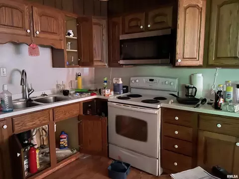 404 W 9th St, Christopher, IL 62822 photo 9