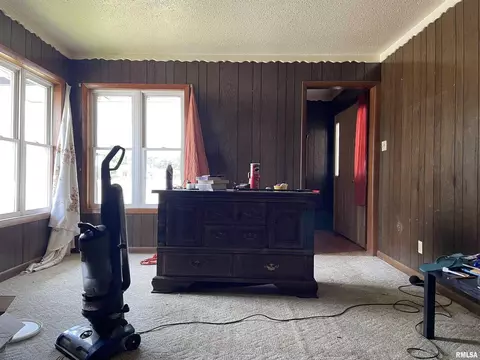 404 W 9th St, Christopher, IL 62822 photo 7