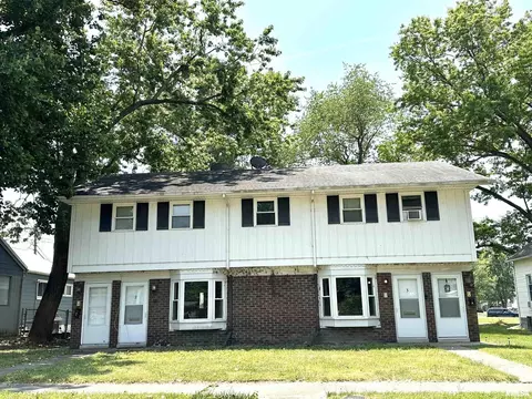 1221 E Broadway #4, Centralia, IL 62801 photo 3