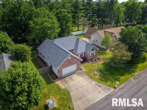 903 E Gregory St, Marion, IL 62959 photo 7