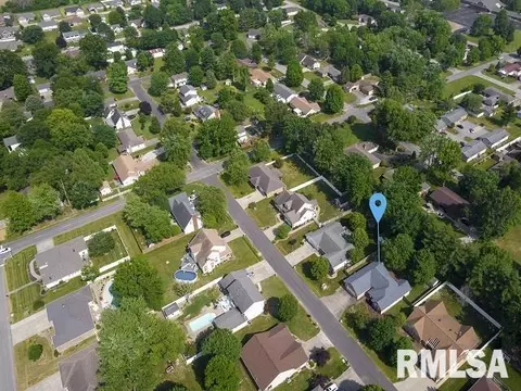 903 E Gregory St, Marion, IL 62959 photo 11