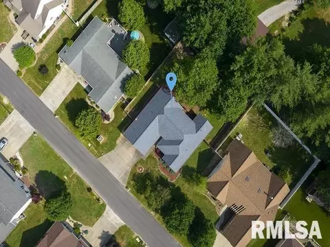 903 E Gregory St, Marion, IL 62959 photo 9