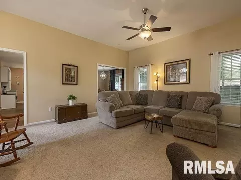 903 E Gregory St, Marion, IL 62959 photo 20