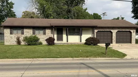 1010 S 34th St, Mount Vernon, IL 62864